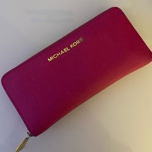 MICHAEL KORS PINK WALLET